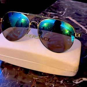 Versace men aviators (mint conditions) SOLD